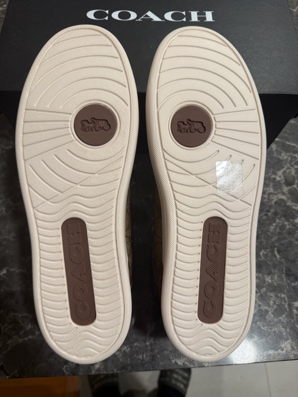 NEW IN BOX Coach Clip Signature Low Top Sneaker (Khaki/Saddle) - Picture 5 of 6